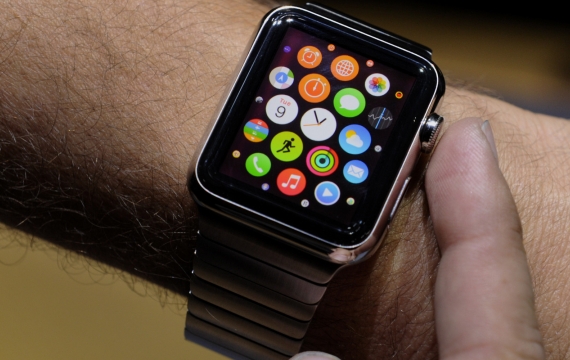Tim Cook Pamerkan Arloji Revolusioner Apple Watch